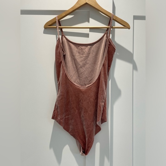 Women’s small body suit - Picture 2 of 3
